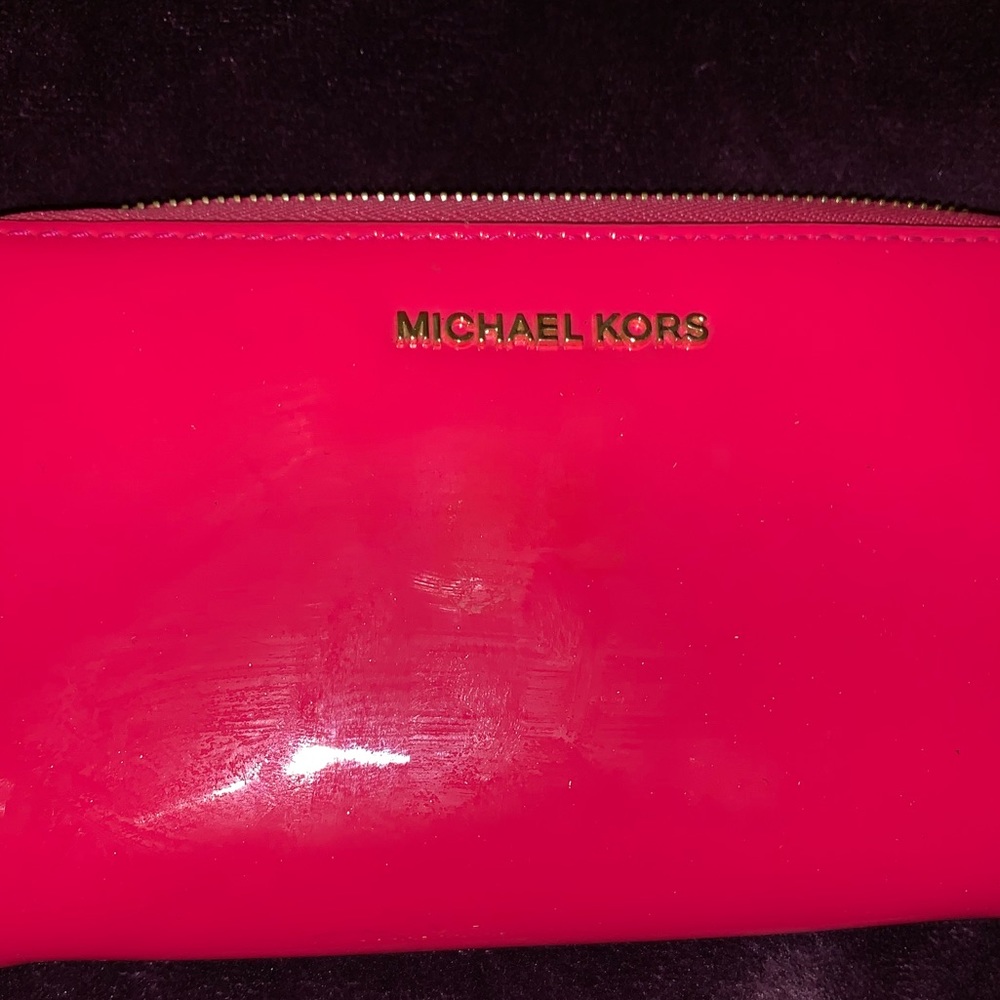 Michael Kors pink wallet